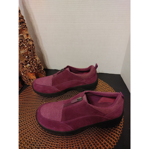 Lands' End Zip Slip-Ons Size 9.5B - Picture 4 of 7